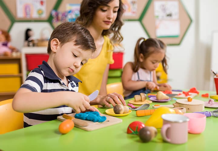 Day Care Center Dwarka 9 toddlers classes